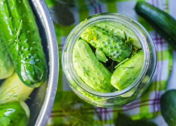 Marinuoti agurkai su ciberžole: skonis, kurį atradau netyčia
