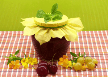 agrastu ir vysniu kompotas(1)