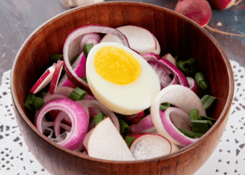Ridikėlių salotos su kiaušiniu