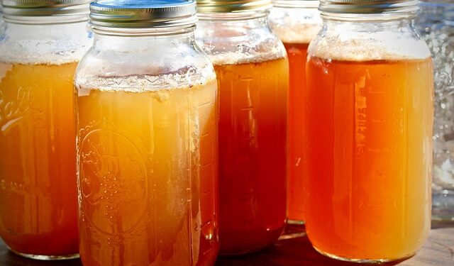 Natūralios obuolių sultys žiemai: sveikas pasirinkimas