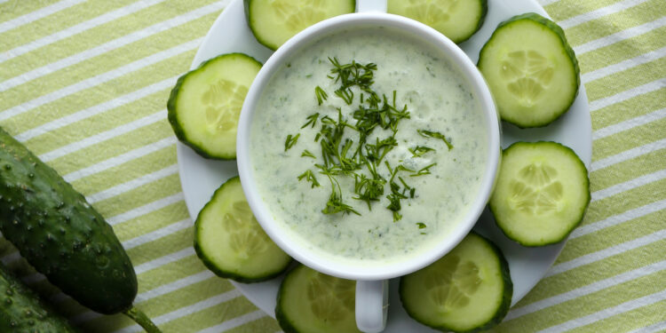 Agurkinė sriuba žiemai: tradicinis receptas stiklainiuose