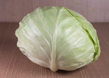 Virta kopūstų mišrainė žiemai – sotus gardumynas stiklainyje