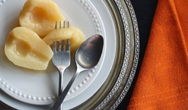 Keptos kriaušės orkaitėje – saldus rudens desertas