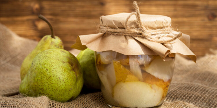 Kriaušių kompotas: 3 patys gardžiausi receptai