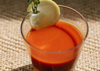 Pomidorų sultys žiemai – kaip išsaugoti skonį ir spalvą