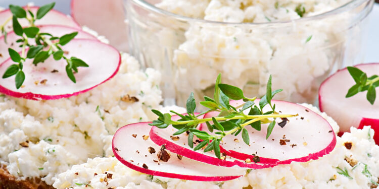 Meškinis česnakas su varške – lengvas ir gaivus užkandis