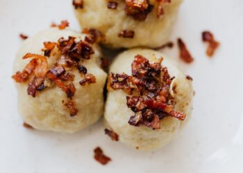 Šilkiniai bulvių kukuliai – minkšti kaip debesėliai lėkštėje