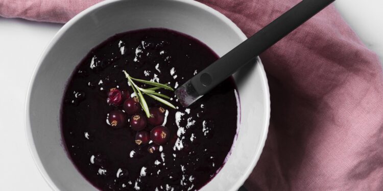 Juodųjų serbentų uogienė: paprastas ir greitas receptas