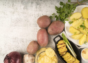 Bulvių ir cukinijų apkepas – gardi idėja savaitgalio stalui