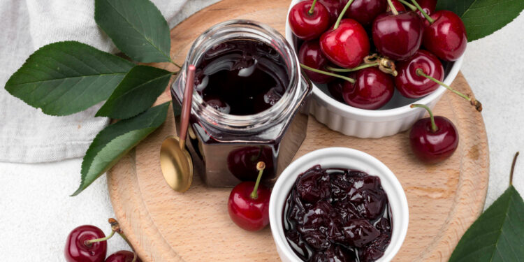 Vyšnių uogienė: tradicinis receptas žiemai