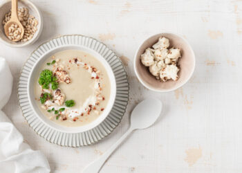 Žiedinių kopūstų sriuba šeimos stalui