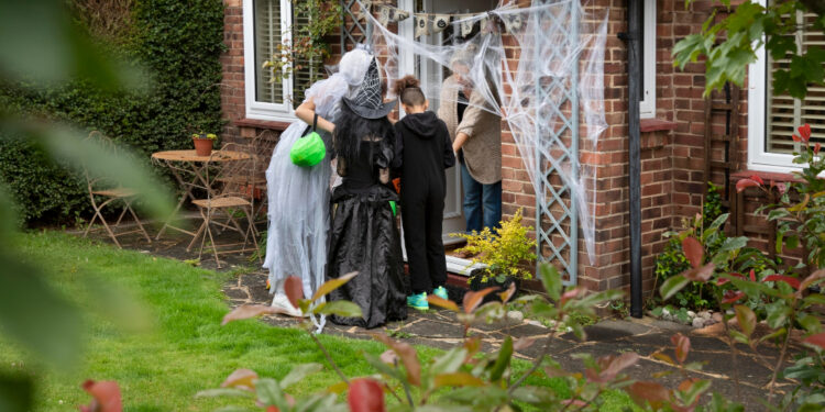 Kaip papuošti sodybą Helovino vakarėliui?