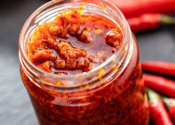 Čili pipirų padažas žiemai – močiutės paslaptis aštrių skonių mėgėjams