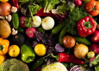 Daržovių mišrainė žiemai – gardus rudens derliaus skonis