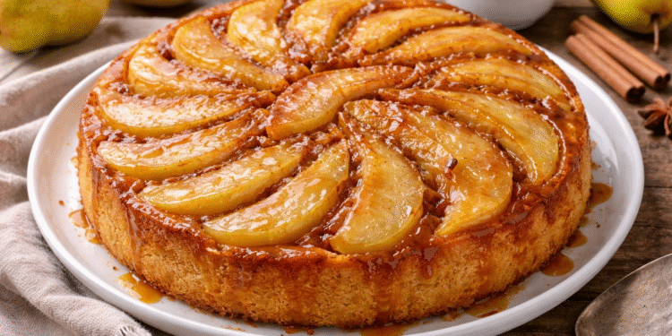 Karamelizuotų kriaušių pyragas – elegantiškas skonių derinys