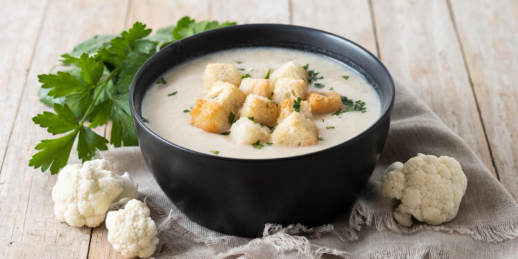 Žiedinių kopūstų sriuba – kaip kaime virta, paprastai ir gardžiai