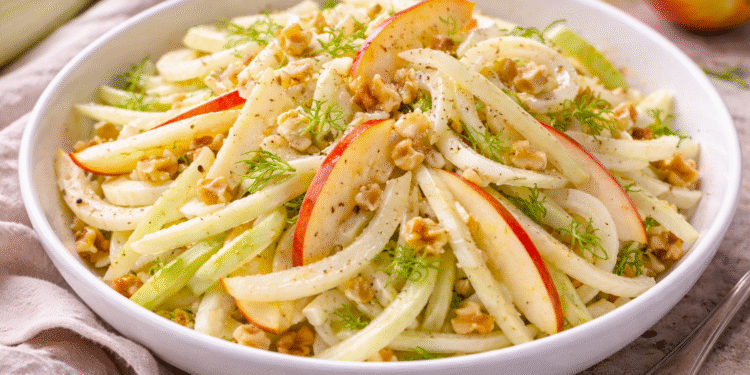 Pankolių salotos su obuoliais: gaivus derinys kasdienai